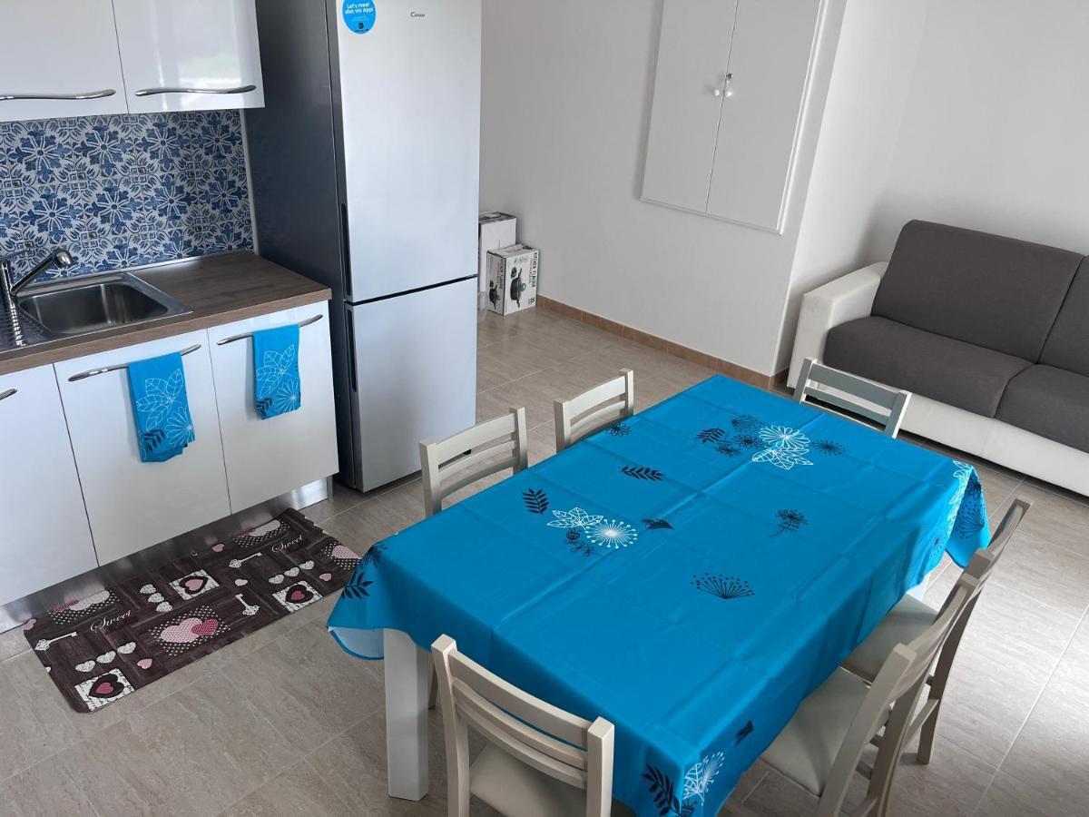 Residence Le Maree Porto Pino Exterior photo